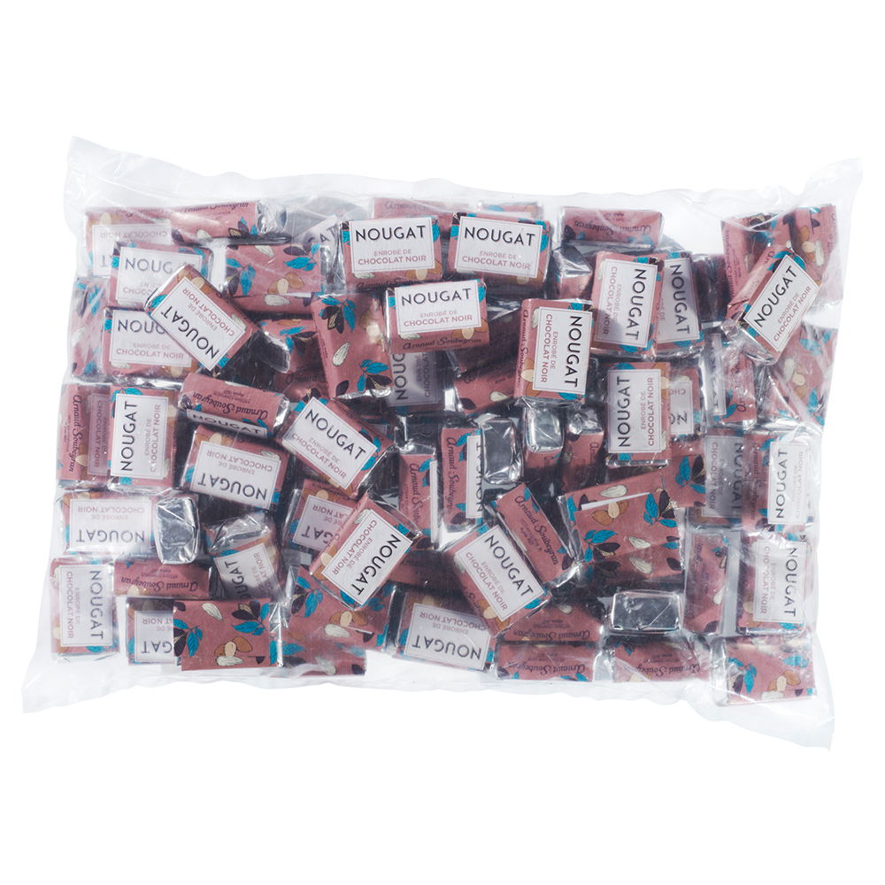 Nougat enrobé de chocolat noir — vrac domino